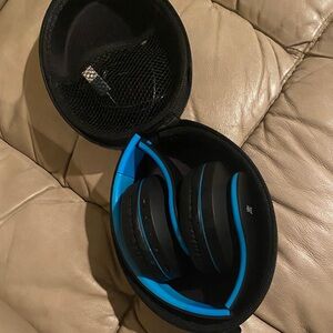 Foldable Over-Ear Wireless Headphones with Carry Case